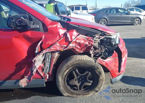 2017 Toyota Rav4 Le z USA, uszkodzony, nr VIN JTMZFREV5HJ135107